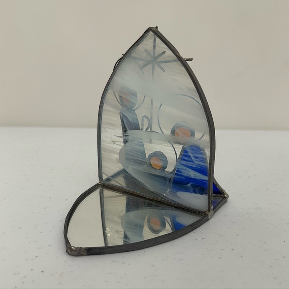 Stained Glass Christmas Nativity Scene Holy Family Tea Light Holder - Picture 4 of 9